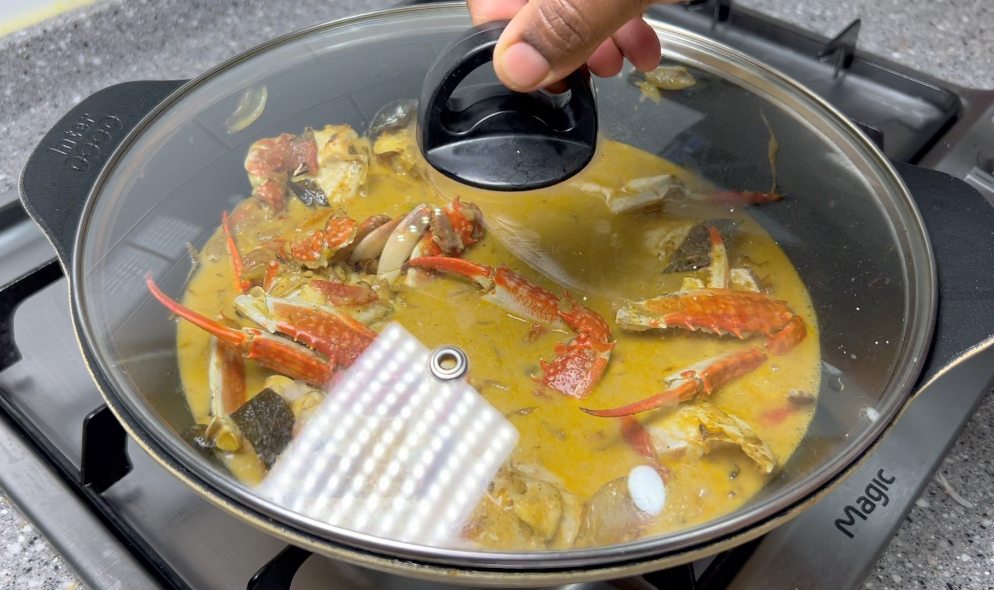 Creamy Crab curry with coconut milk